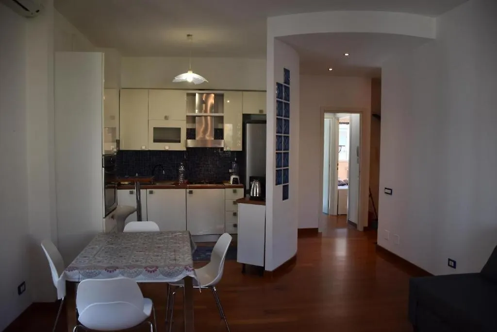 Ferienwohnung Pm 8 Via Marco Polo Mailand